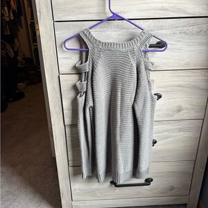 Women’s gray sweater